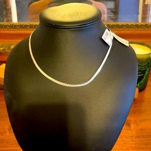 Brand New Gorgeous 18 inch silver chain